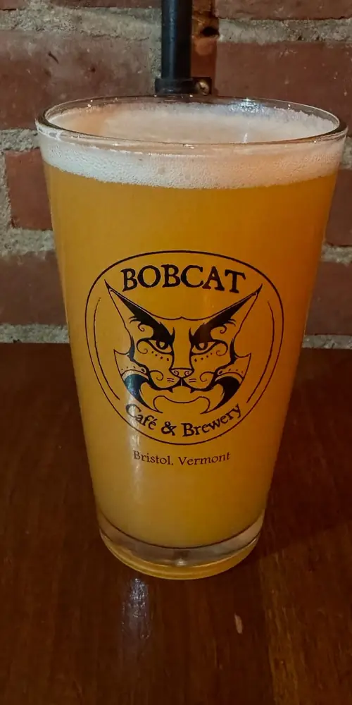 A new beer on this rainy Wednesday! 🍺 details…
New England IPA. Brewed on site by @billhunsinger