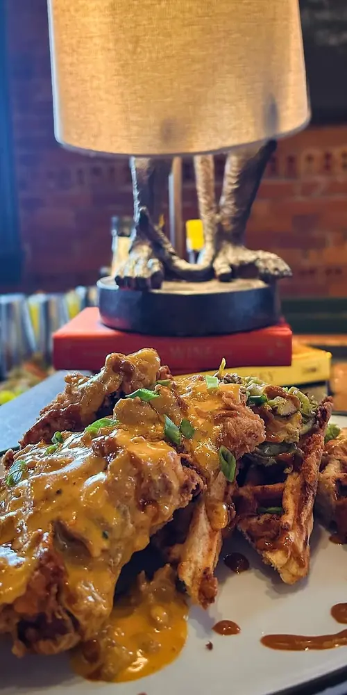 Brunch today! 9-1! Come try the chicken & waffles that are “overwhelmingly” delicious.
🐓🧇
#crooke