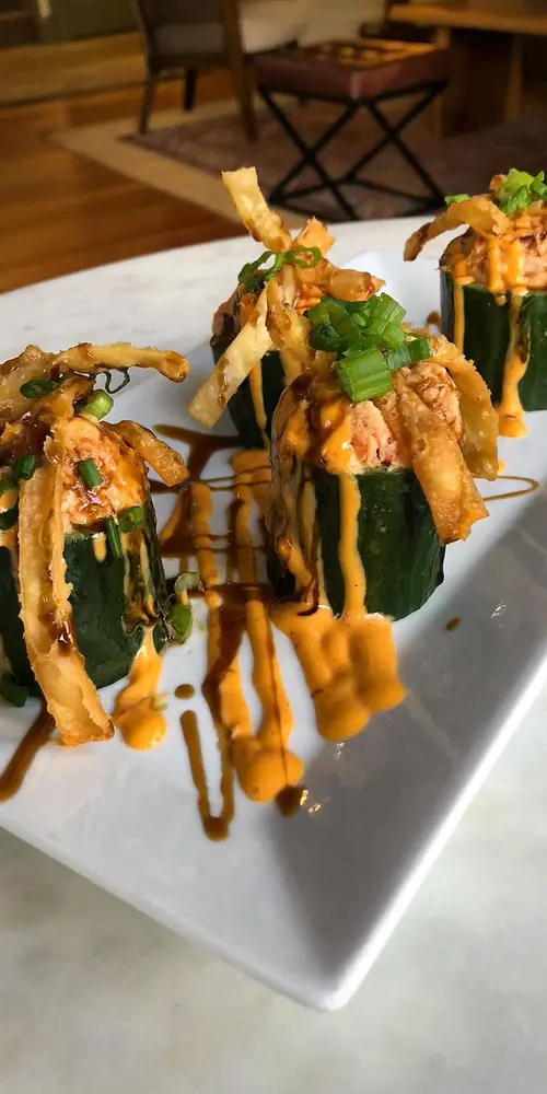 β¨ Flash Special β¨ Sesame Shoyu Salmon Salad!!! Pretty and Tasty.
#stowevermont #vtfoodie
