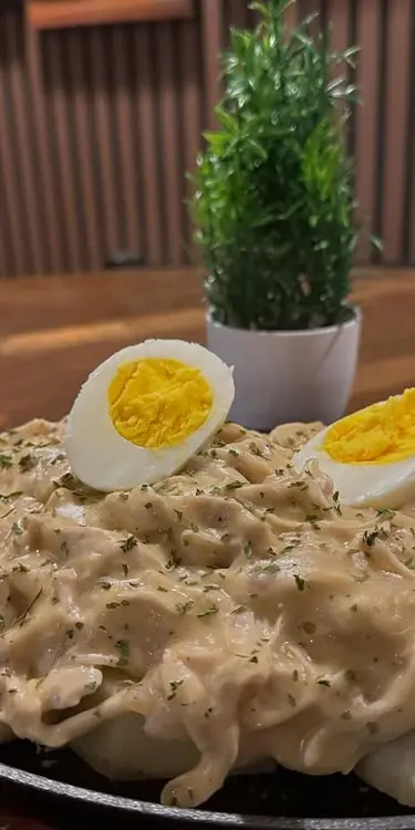 Ahí de gallina 🤤 DM for reservations