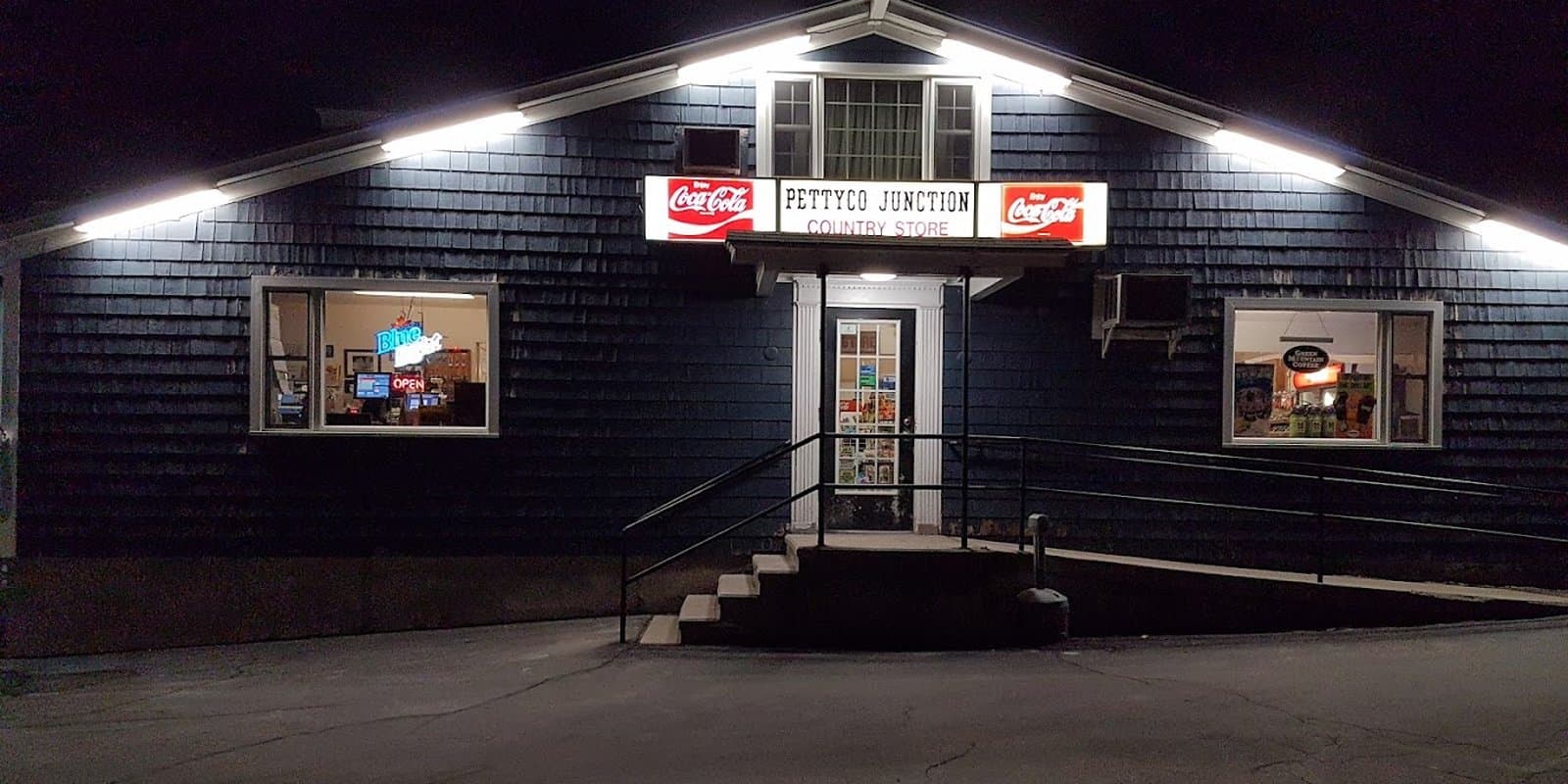 Pettyco Junction Country Store