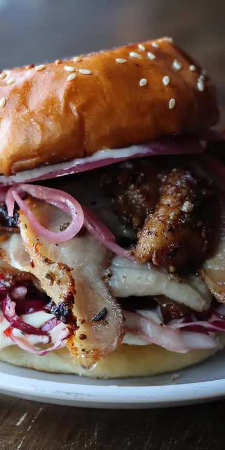 Porchetta Sandwich!
Sliced porchetta, Radicchio, Mayo, & Pickled Onions! #meathere #vicesareourbusi