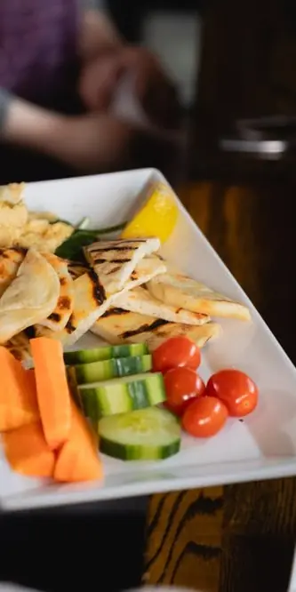 Calling all snack lovers: our Hummus Plate is the real MVP of the mid-afternoon munch.
Housemade hu